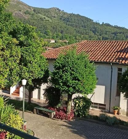 Pensao Continental Machado Hotel Caldelas Bagian luar foto